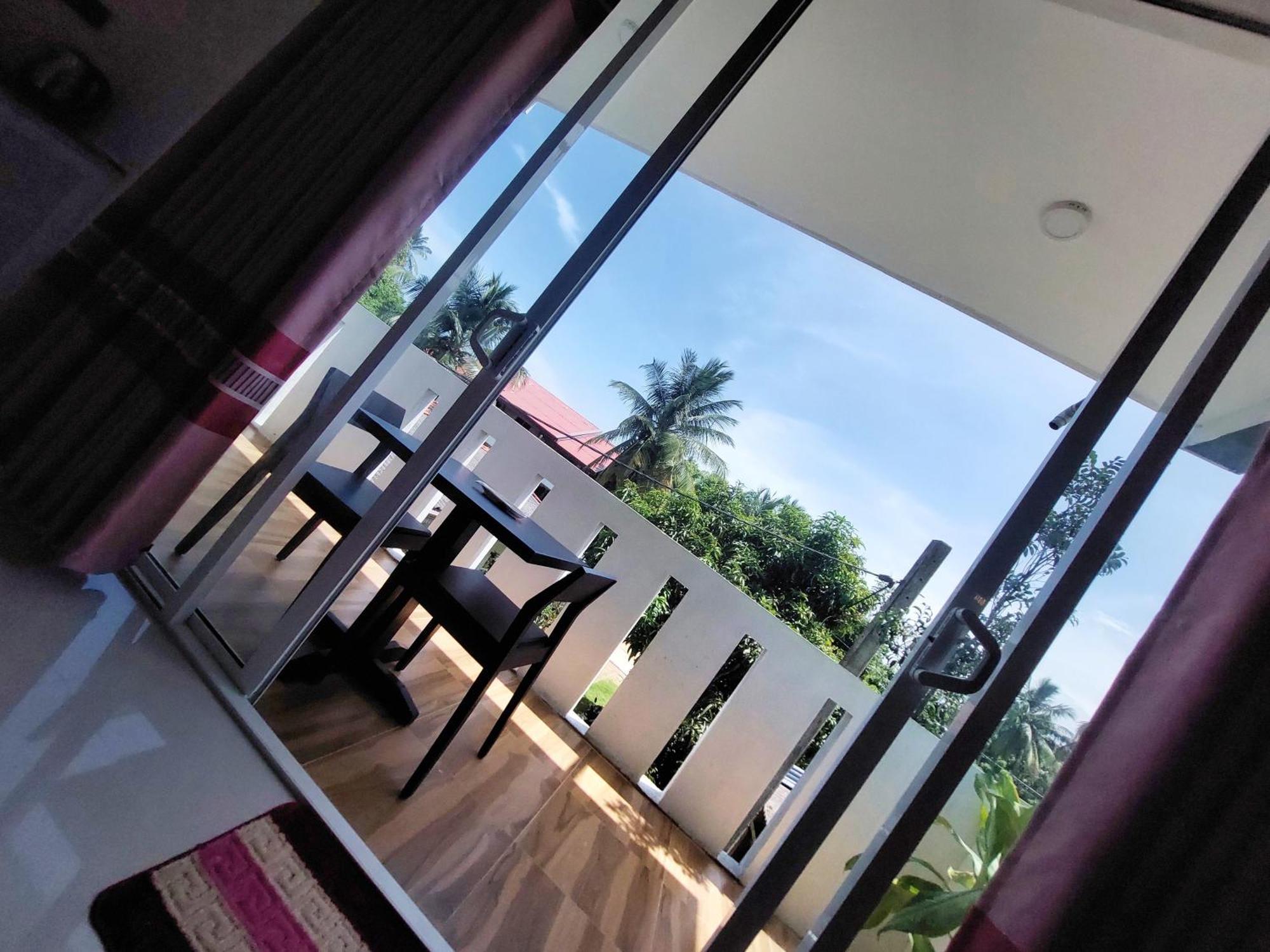 Chen Villa - Near Airport 尼甘布 外观 照片