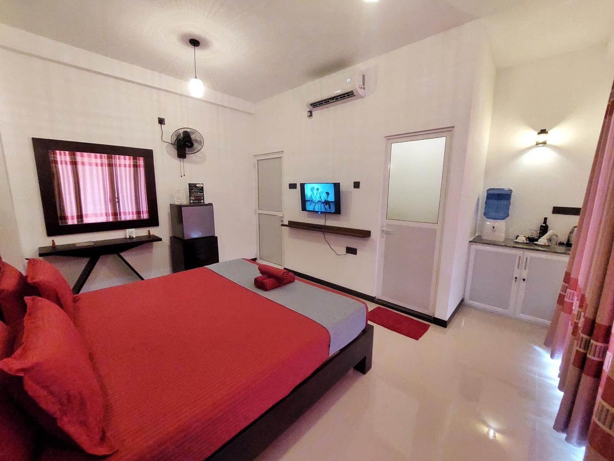 Chen Villa - Near Airport 尼甘布 外观 照片