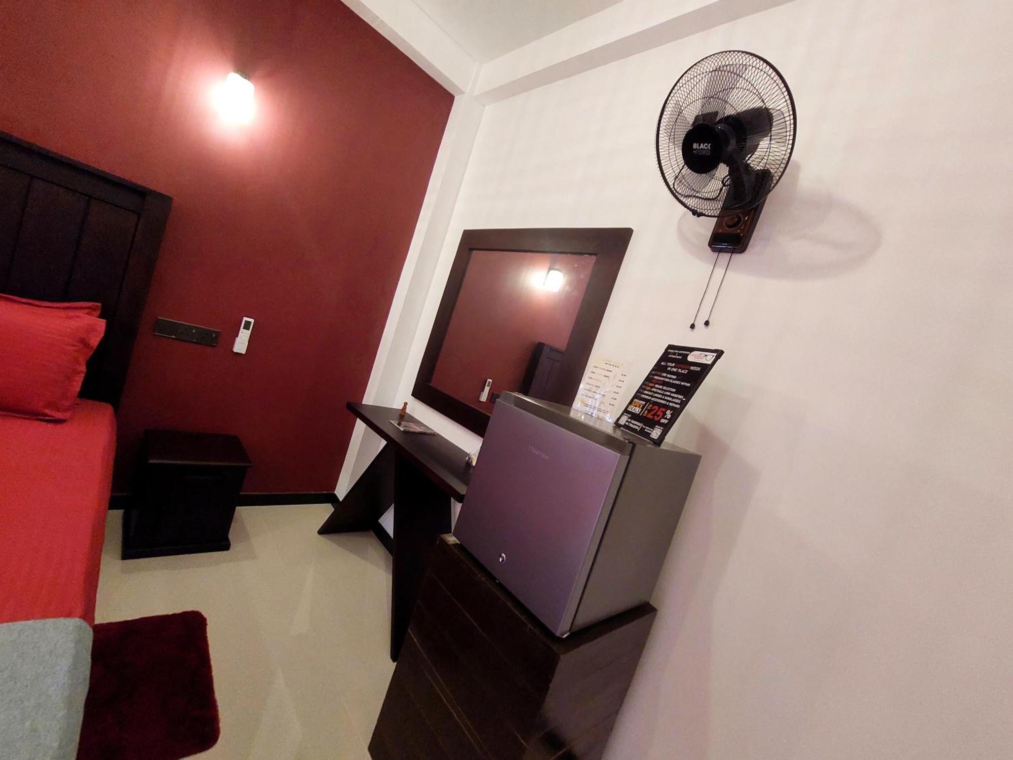 Chen Villa - Near Airport 尼甘布 外观 照片